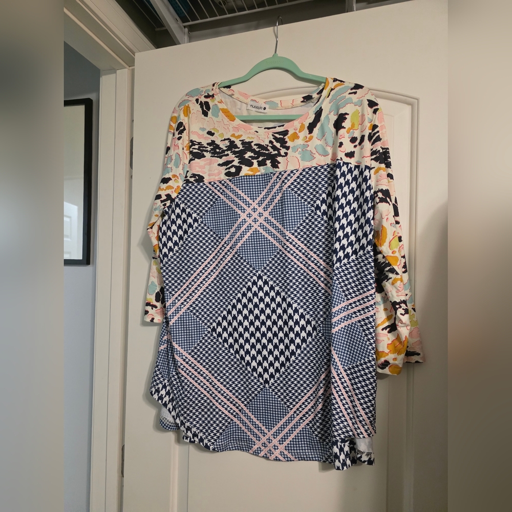 Nuggles Top. Size 3x. Good Condition